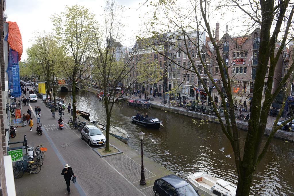 Red Light District B & B Canal View Amsterdam Exterior photo